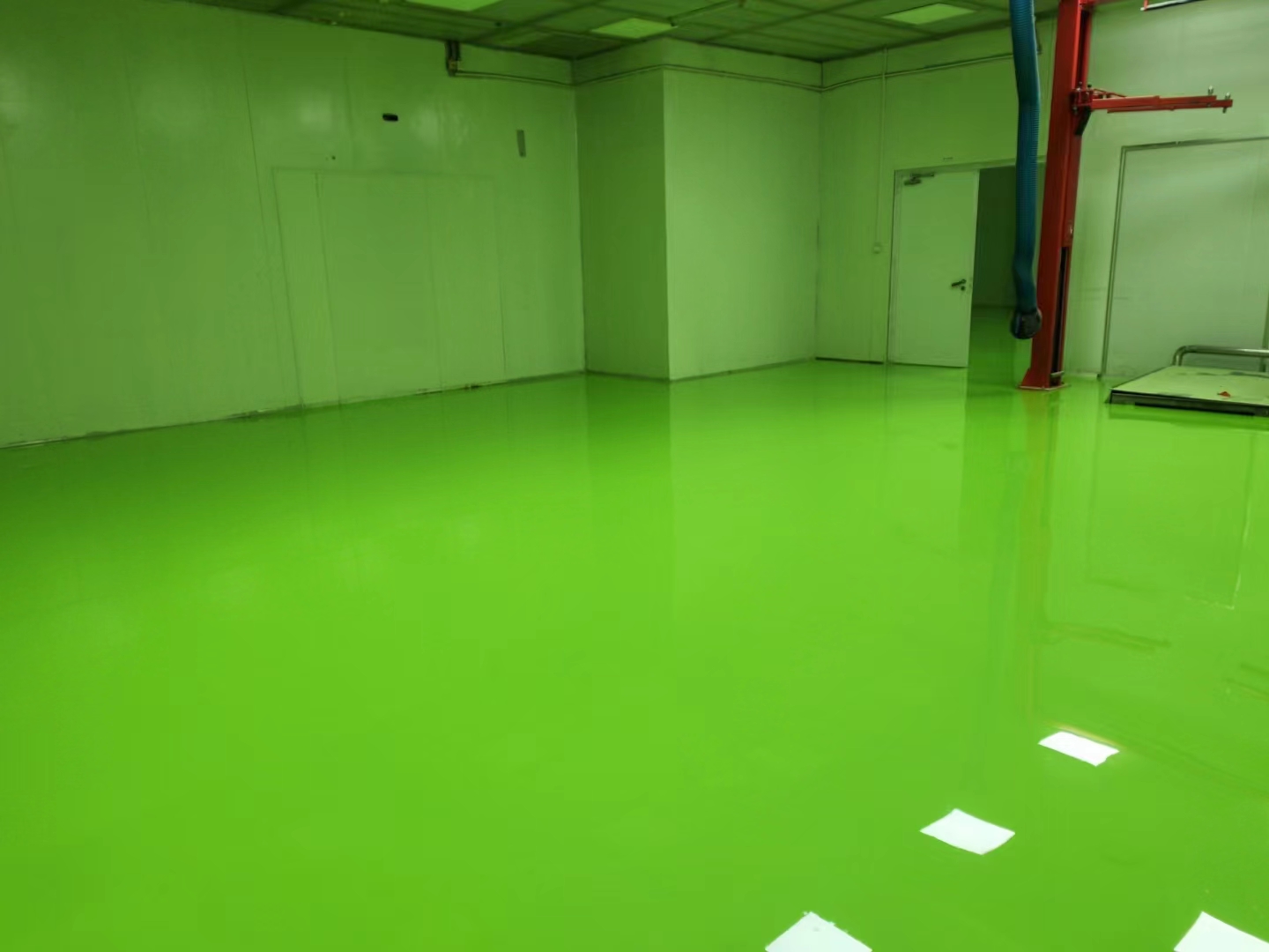 环氧防静电地坪在精密仪器厂的必要性
